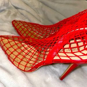 Red net heels. Size 6
